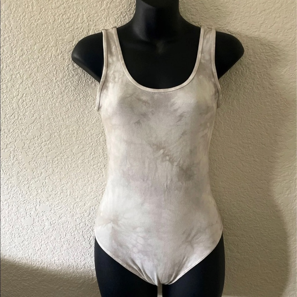 Abercrombie and Fitch
Tie Dye Bodysuit - Small